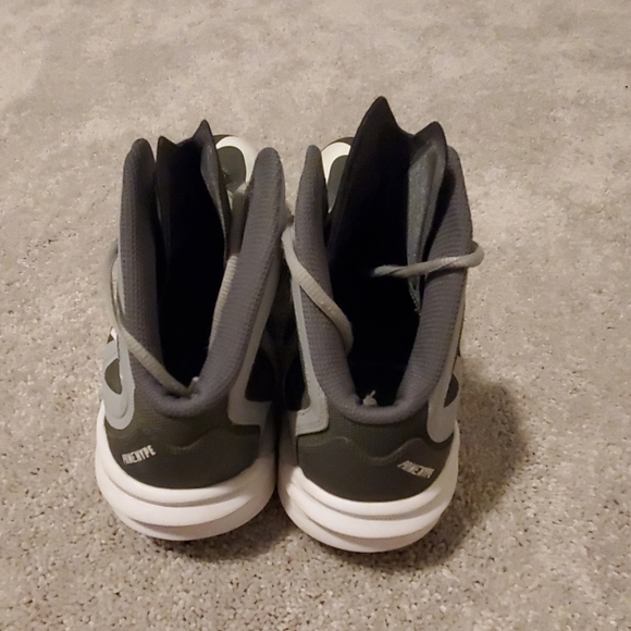 mens nike basketball sneakers on sale